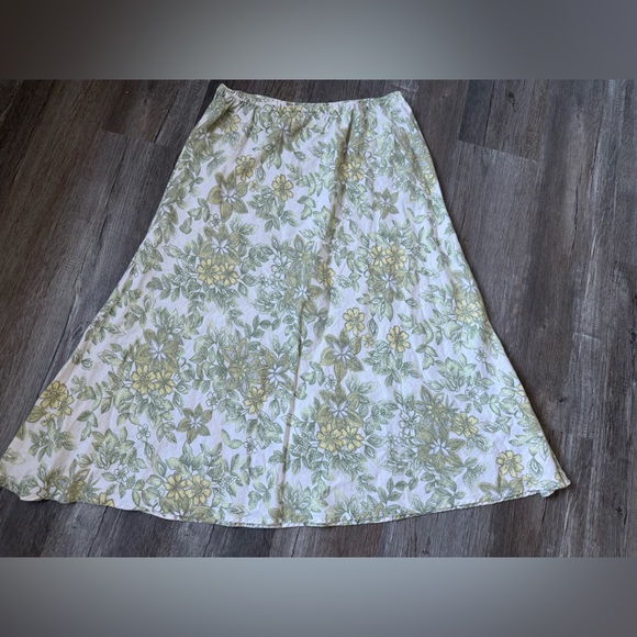 JM Collection Dresses & Skirts - VTG JM COLLECTION 100% Linen Floral Green Yellow White A Line Skirt Size L 12